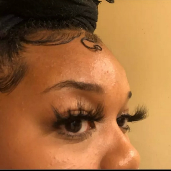 8 pairs of Mink Lashes - Picture 9 of 9